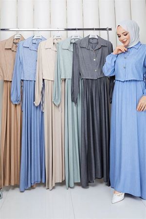 Neşeli butik kadın mavi gömlek detaylı maxi boy çizgili tesettür elbise NBFT011
