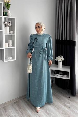 Neşeli butik kadın saten taş detaylı tesettür elbise NMS050