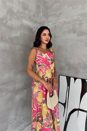 Neşeli butik kadın pembe kare yaka çiçek desenli kolsuz beli oturan midi elbise NBK4670