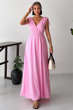 Neşeli butik kadın pembe bel lastikli kruvaze yaka omuz bağlama detaylı tam boy elbise NBG133