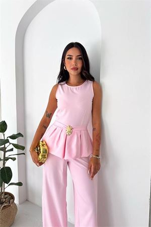 Neşeli butik kaldın pembe kolsuz gold toka detaylı peplum kesim preium tulum NBK4637