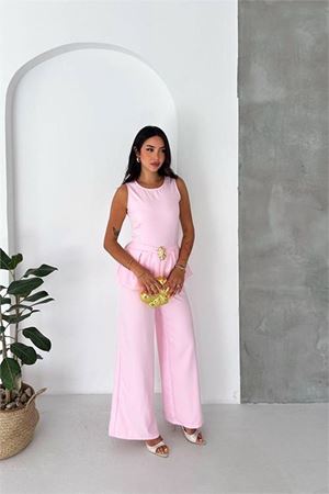 Neşeli butik kaldın pembe kolsuz gold toka detaylı peplum kesim preium tulum NBK4637