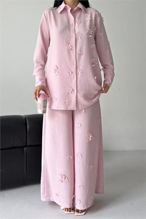 Neşeli butik kadın pembe çiçek aplikeli ikili keten kumaş takım NBMS2642