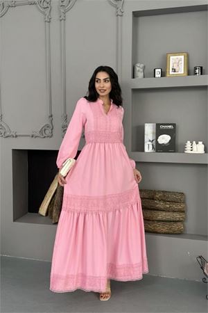 Neşeli butik kadın pembe atlas kumaş dantel detaylı elbise NBMS2517