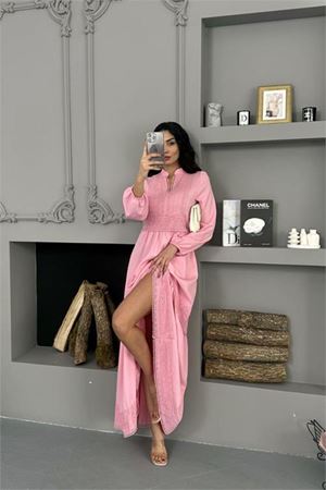 Neşeli butik kadın pembe atlas kumaş dantel detaylı elbise NBMS2517