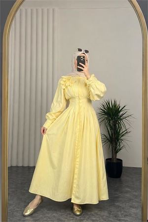 Neşeli butik kadın sarı belden oturtmalı çiçek detaylı premium tesettür elbise NBVQ4933