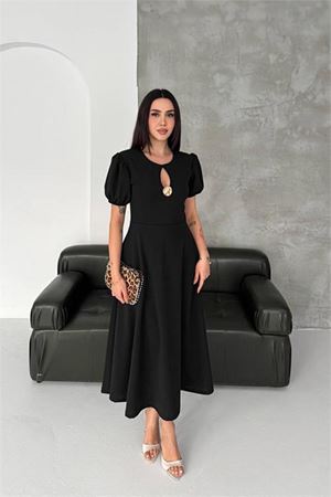 Neşeli butik kadın siyah balon kol gold broş detaylı midi boy elbise NBK4563