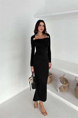 Neşeli butik kadın drapeli kayık yaka gold aksesuarlı elbise NBK4386