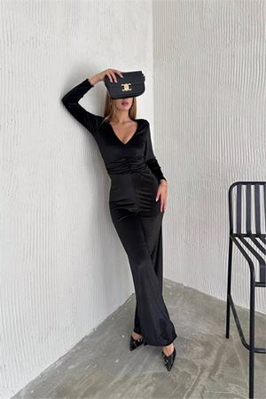 Neşeli butik kadın V-yaka büzgü detaylı kadife tulum NBK2197