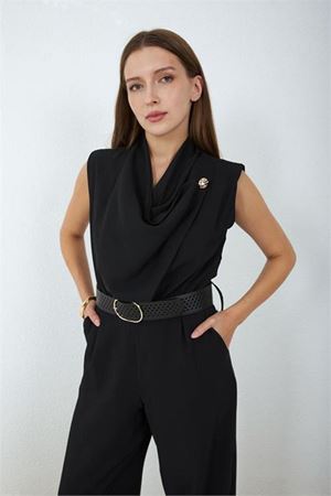 Neşeli butik kadın siyah degaje yaka kemerli kolsuz geniş paça tulum NBMY4030
