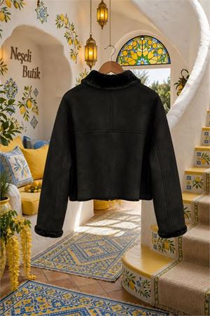 Neşeli butik kadın siyah kürk yaka asimetrik düğmeli kısa süet kaban NBHT03