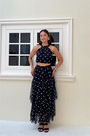 Neşeli butik kadın siyah puantiye desenli halter yaka bluz kat kat etek ikili takım NBMY4093