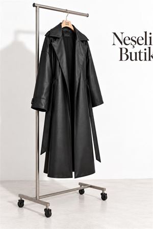 Neşeli butik kadın siyah kol detaylı tam boy suni deri kuşaklı premium trençkot NBELV01