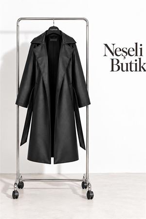 Neşeli butik kadın siyah kol detaylı tam boy suni deri kuşaklı premium trençkot NBELV01