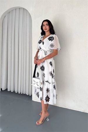 Neşeli butik kadın kuşaklı çiçek desenli şifon elbise NBK41181