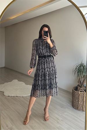 Neşeli butik kadın yaka lastikli küçük puantiyeli midi şifon elbise NM022