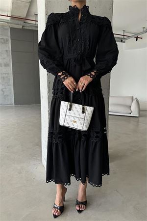 Neşeli butik kadın uzun dantel detaylı tasarım elbise NBMS42110
