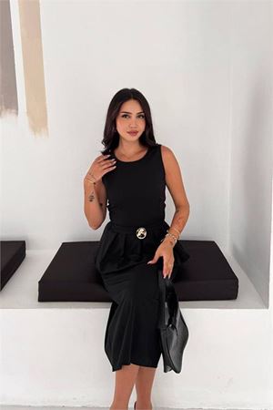 Neşeli butik kadın siyah kolsuz peplum kesim midi boy kemer tokalı elbise NBK4640