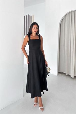 Neşeli butik kadın siyah sırt bağcıklı askılı midi boy kare yaka elbise NBK4672