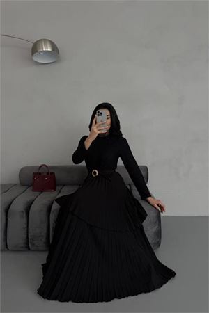 Neşeli butik kadın krep kumaş dantel detaylı kemerli uzun elbise NBMS2525