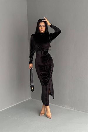 Neşeli butik kadın kemerli yırtmaç detaylı uzun kadife elbise KKLF80