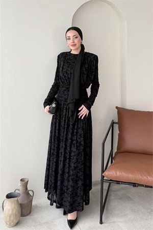 Neşeli butik kadın siyah bel drapeli tam boy flok baskı tesettür elbise