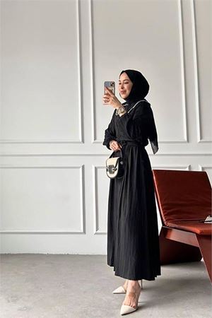Neşeli butik kadın siyah fırfırlı yaka astarlı tesettür elbise NMS062