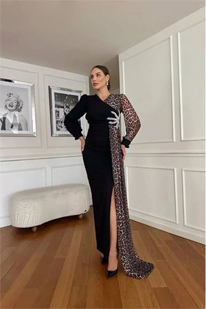 Neşeli butik kadın leopar detaylı yırtmaçlı abiye elbise NBNC2509