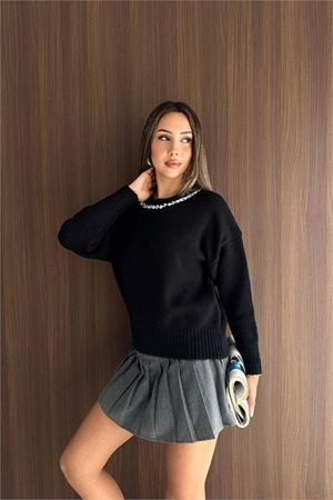 Neşeli butik kadın siyah yaka taş işlemeli oversize triko kazak NBK25818 ( STD-36-42)