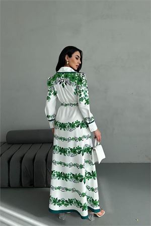 Neşeli butik kadın yeşil kemerli uzun elbise NBMS25015