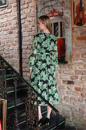 Neşeli butik kadın kruvaze yaka çiçek desenli midi elbise RSSN29