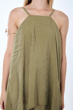 Neşeli butik kadın yeşil ince askılı asimetrik kesim bluz pantolon ikili takım NBMY4070