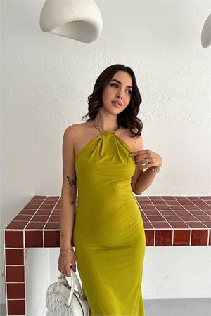 Neşeli butik kadın yeşil sırt dekolteli metal yaka midi elbise NBK4543