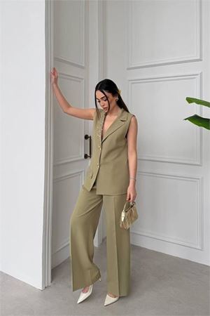 Neşeli butik kadın yeşil taş işlemeli gold düğme detaylı kolsuz blazer ceket pantolon takım NBSTR1030