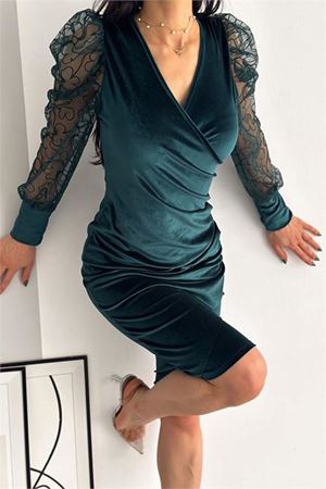 Neşeli butik kadın kolları tül detaylı kadife elbise KKLF74