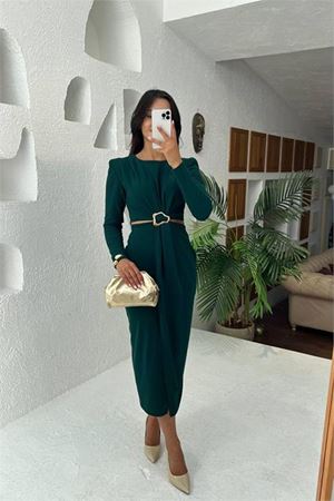 Neşeli butik kadın bel dekolteli toka detaylı uzun kollu elbise NBMY3655