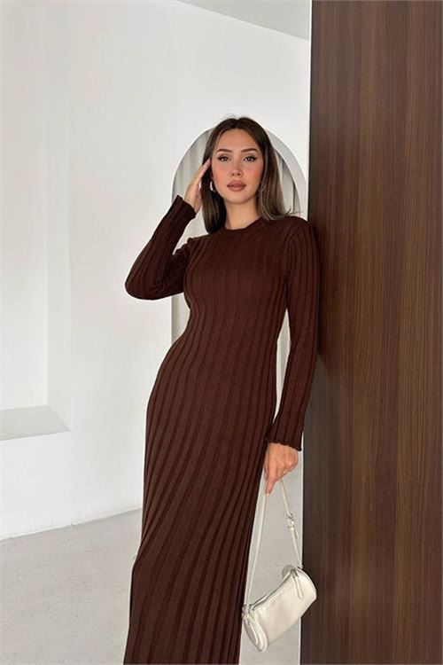 Neşeli butik kadın kahverengi fitilli triko tam boy standart beden arka bağlamalı elbise NBK2585