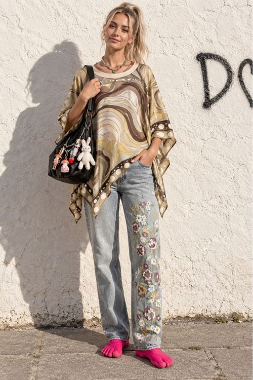 Kadın bej etnik desenli oversize bluz DKHF045
