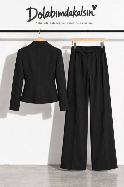 Kadın Siyah Kruvaze Yaka Blazer Ceket ve Bol Paça Pantolon İkili Takım EFL033