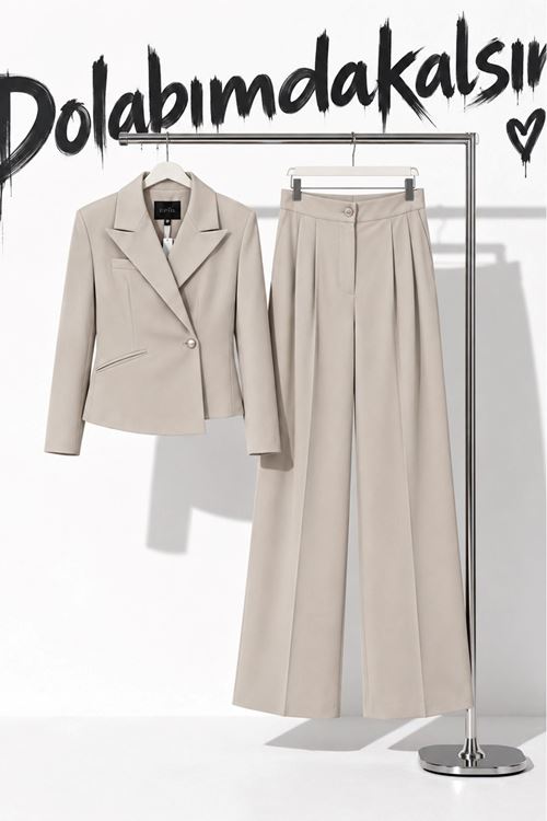 Kadın Bej Kruvaze Yaka Blazer Ceket ve Bol Paça Pantolon İkili Takım EFL033