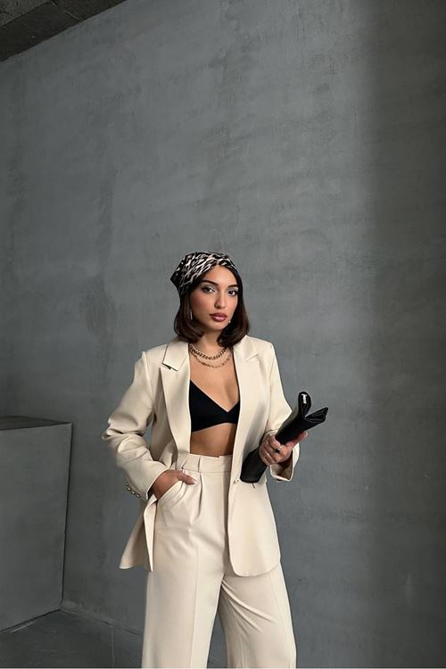 kadın gold düğme detaylı blazer ceket NBG077