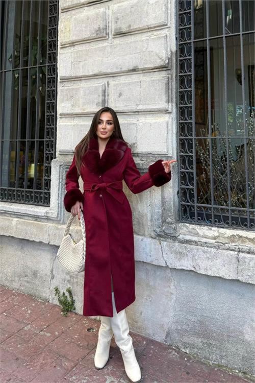 kadın bordo bilek ve yaka kürk detaylı tam boy kaşe kaban NBSTR1033