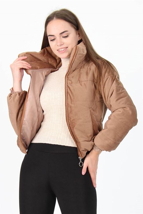 Kadın Camel Yüksek Yaka Fermuar Detaylı Cepli Kışlık Kadife Mont Nb7154