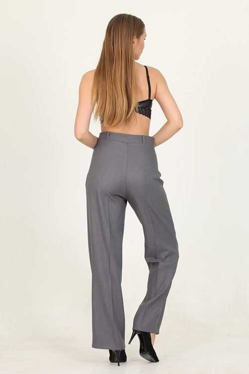 Kadın Gri Düğme Detaylı Bol Paça Kumaş Pantolon Qns027