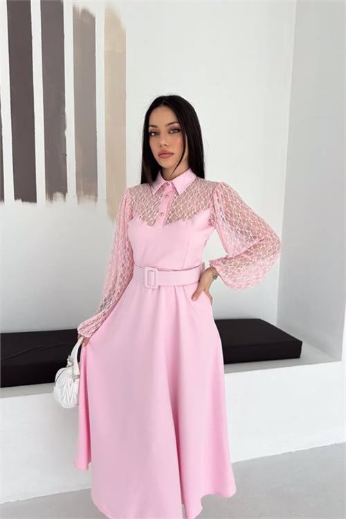 kadın pembe gömlek yaka transparan üst detaylı kemerli midi boy elbise NBK4581