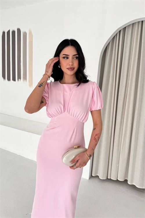 kadın pembe midi boy büzgü detaylı balon kol dar kesim elbise NBK4574