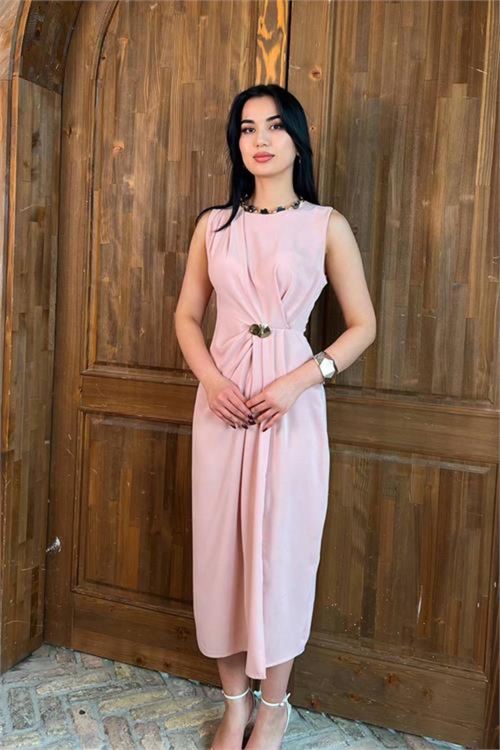 kadın pudra drapeli gold toka detaylı midi boy elbise NBMY3892