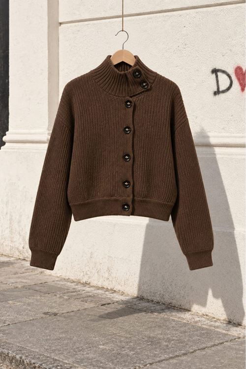 Kadın Kahverengi Dik Yaka Düğmeli Triko Oversize Örgü Kazak CLT043