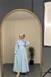 Neşeli butik kadın bebe mavi belden oturtmalı çiçek detaylı premium tesettür elbise NBVQ4933