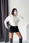 Neşeli butik kadın beyaz 3 iplik şardonlu kapüşonlu fermuarlı crop sweatshirt NBG6224